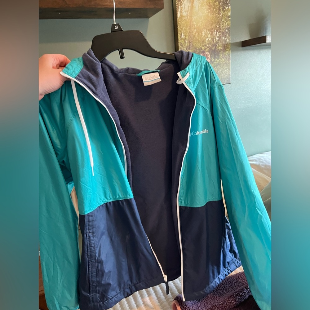 Fleece lined Columbia rain jacket. NWOT